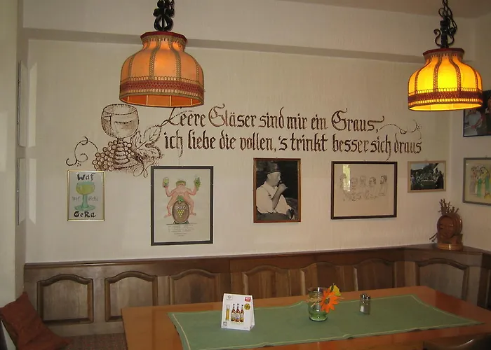 Otel Weinhaus Treis Weinähr